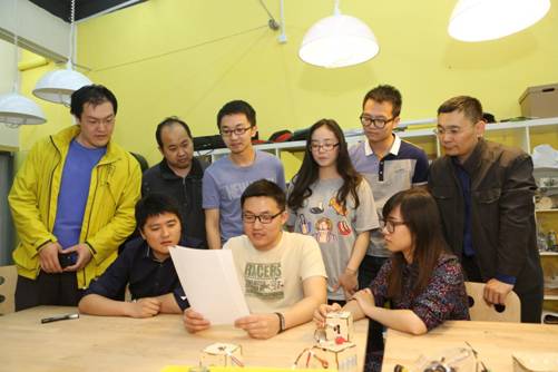 李克强总理五四青年节给英国上市公司官网365学生创客回信1 李克强总理五四青年节给英国上市公司官网365学生创客回信1