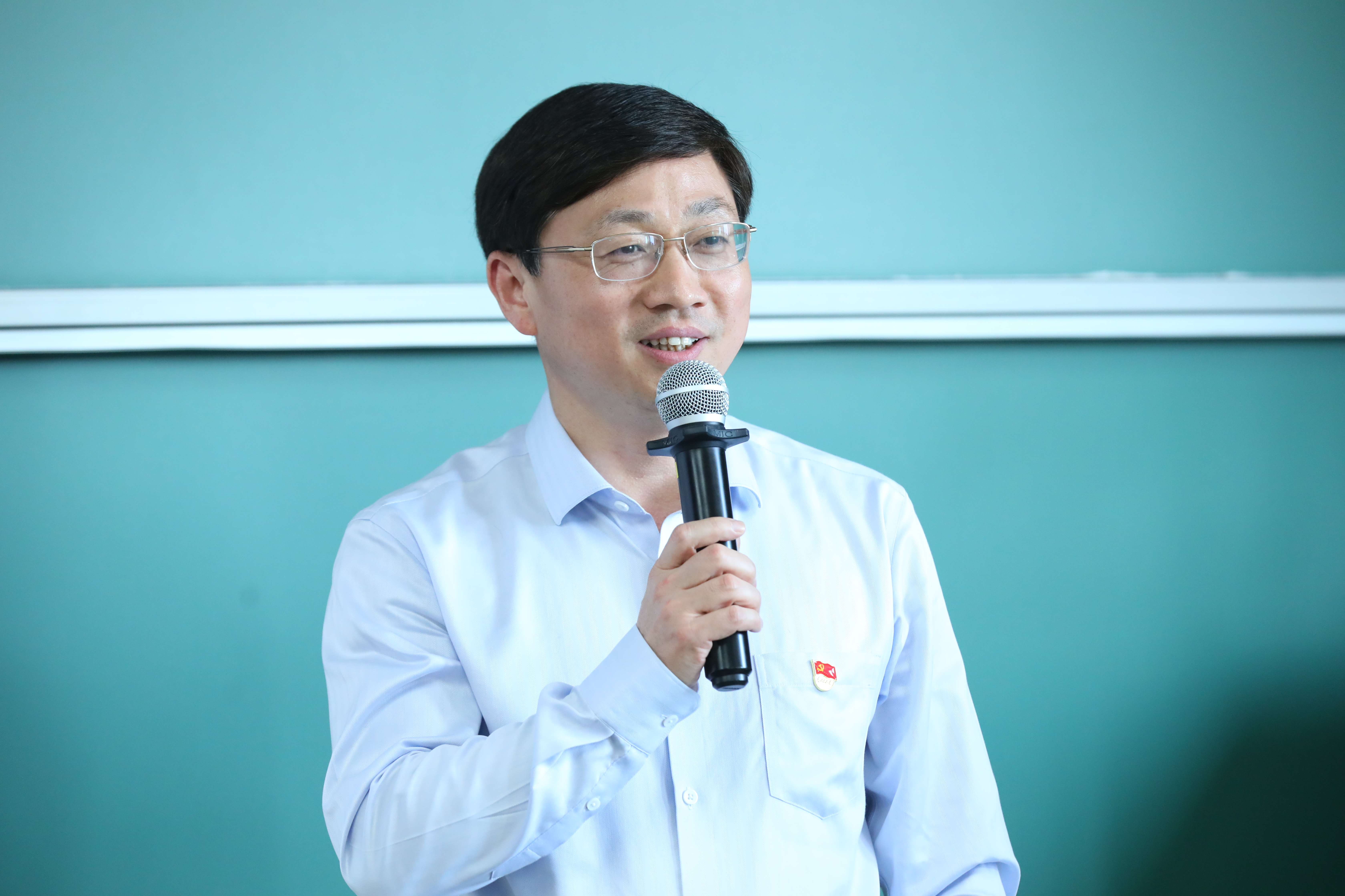 20230513-英国上市公司官网365开展“百年接力,强国有我——奋进新征程”集中主题党团日-石家东-许庆红参加机械20支部主题团日.JPG