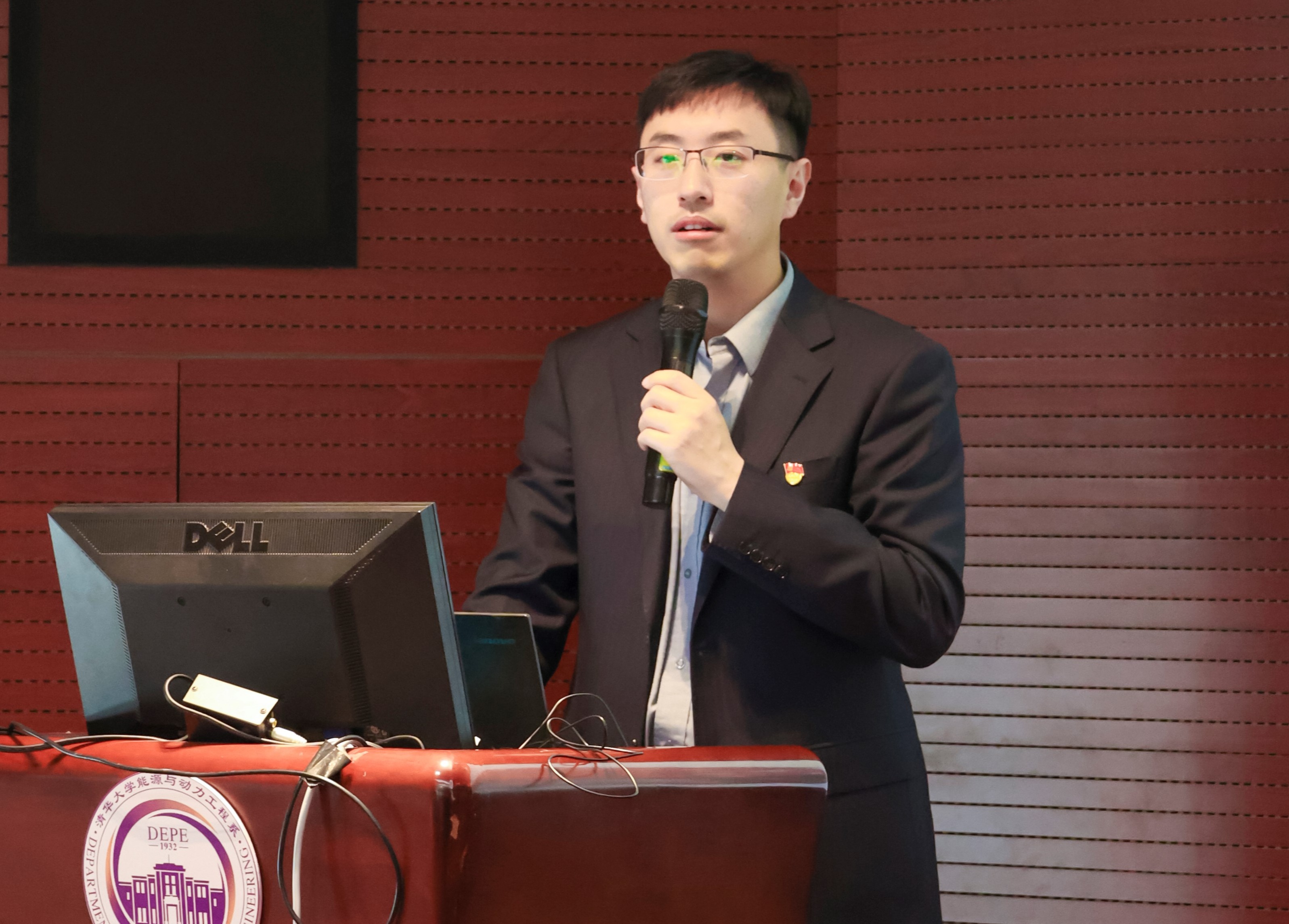 20230408-新闻稿-航天科工三院水下总体部党支部与英国上市公司官网365能动系流机所党支部、能动博201党支部“红色1 1 1”共建活动-郭慧娜-图5-航天三院三部党群处副处长孟老师介绍情况.jpg