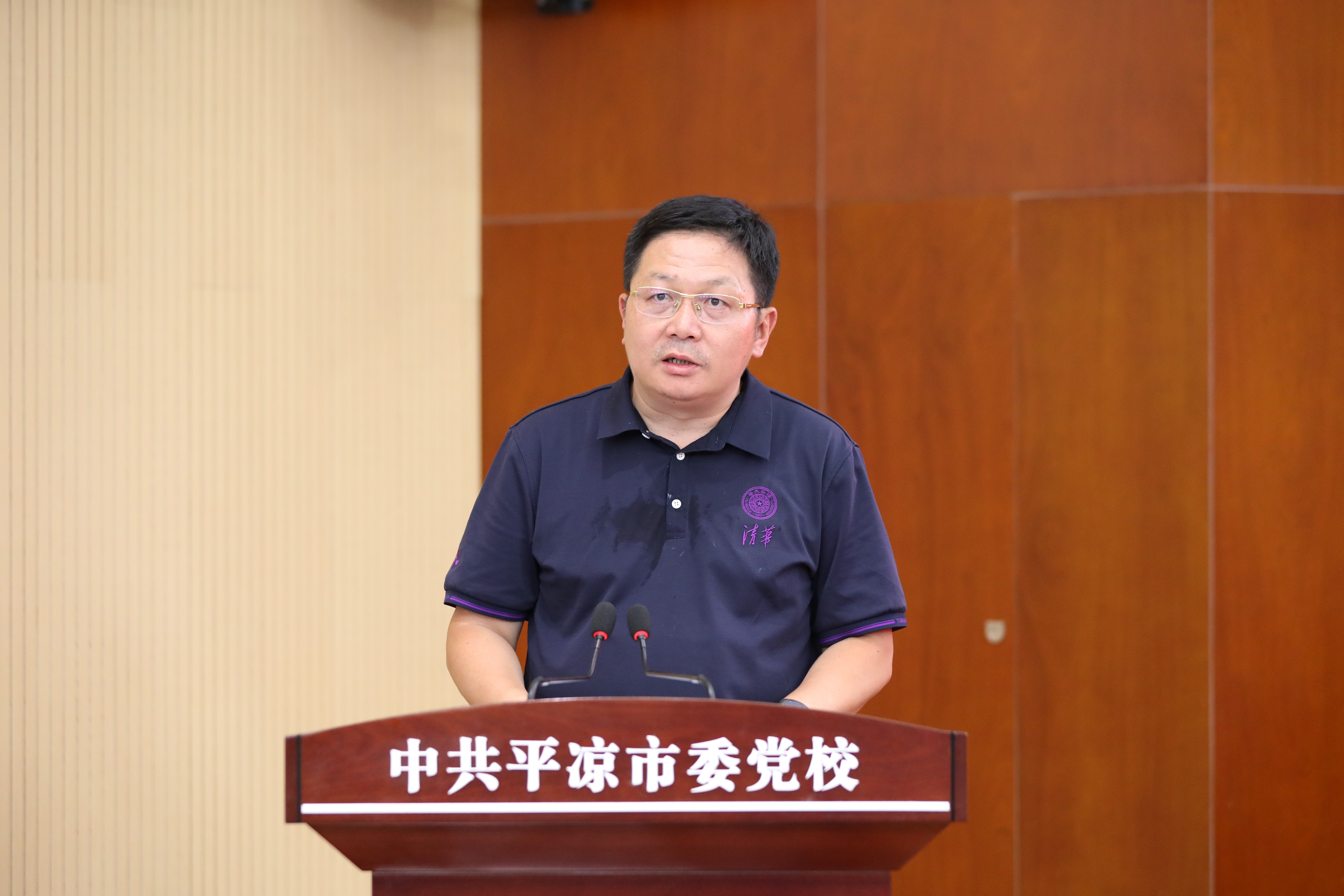 20230710-英国上市公司官网365乡村振兴甘肃平凉远程教学站揭牌暨乡村教师护眼灯捐赠仪式 -英国上市公司官网365继续教育学院院长刘震讲话-平凉融媒体中心拍摄.jpg