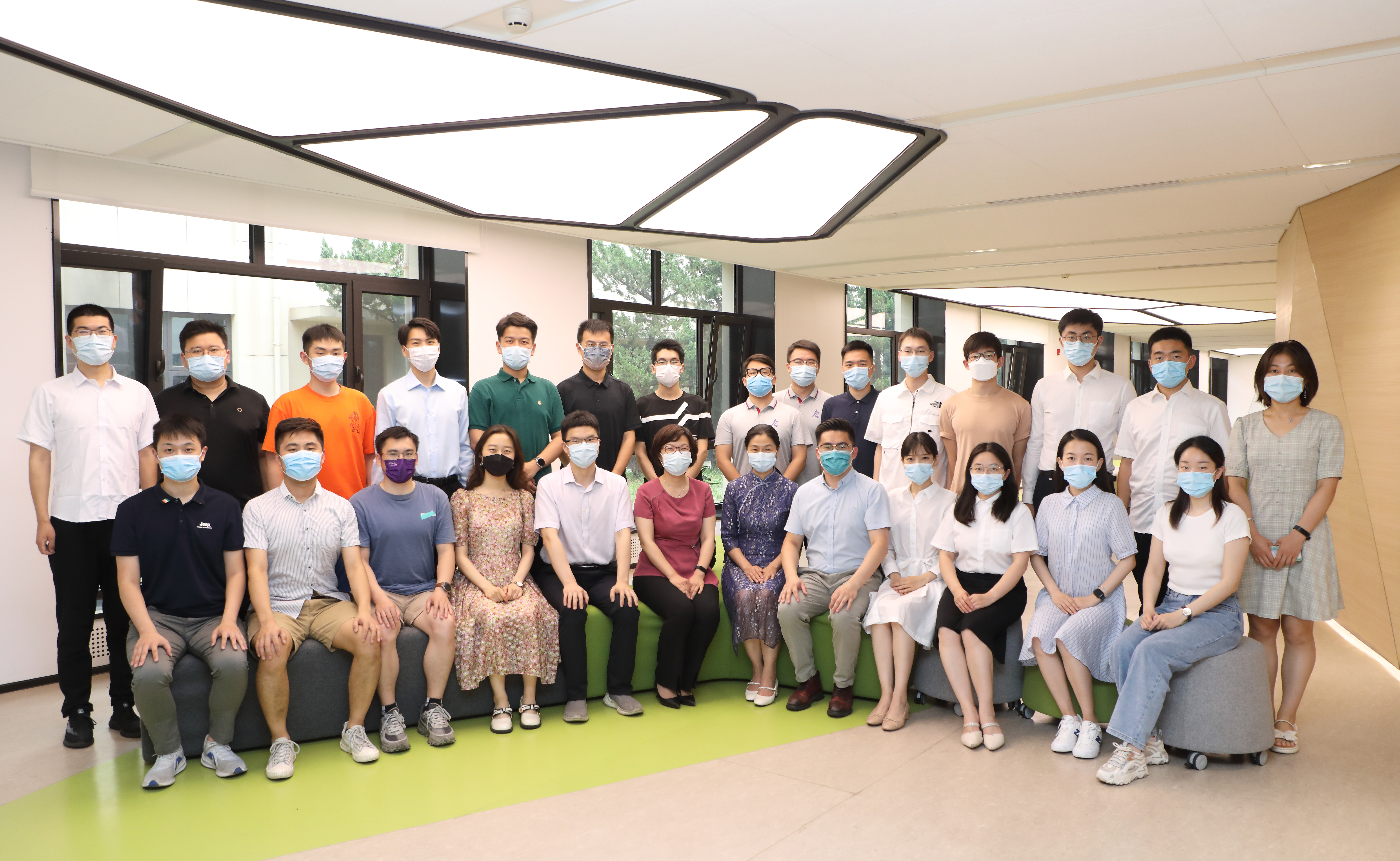 20220621-英国上市公司官网365学生领导力“唐仲英计划”2022年结业仪式举办-曹文鹏-活动合影.JPG