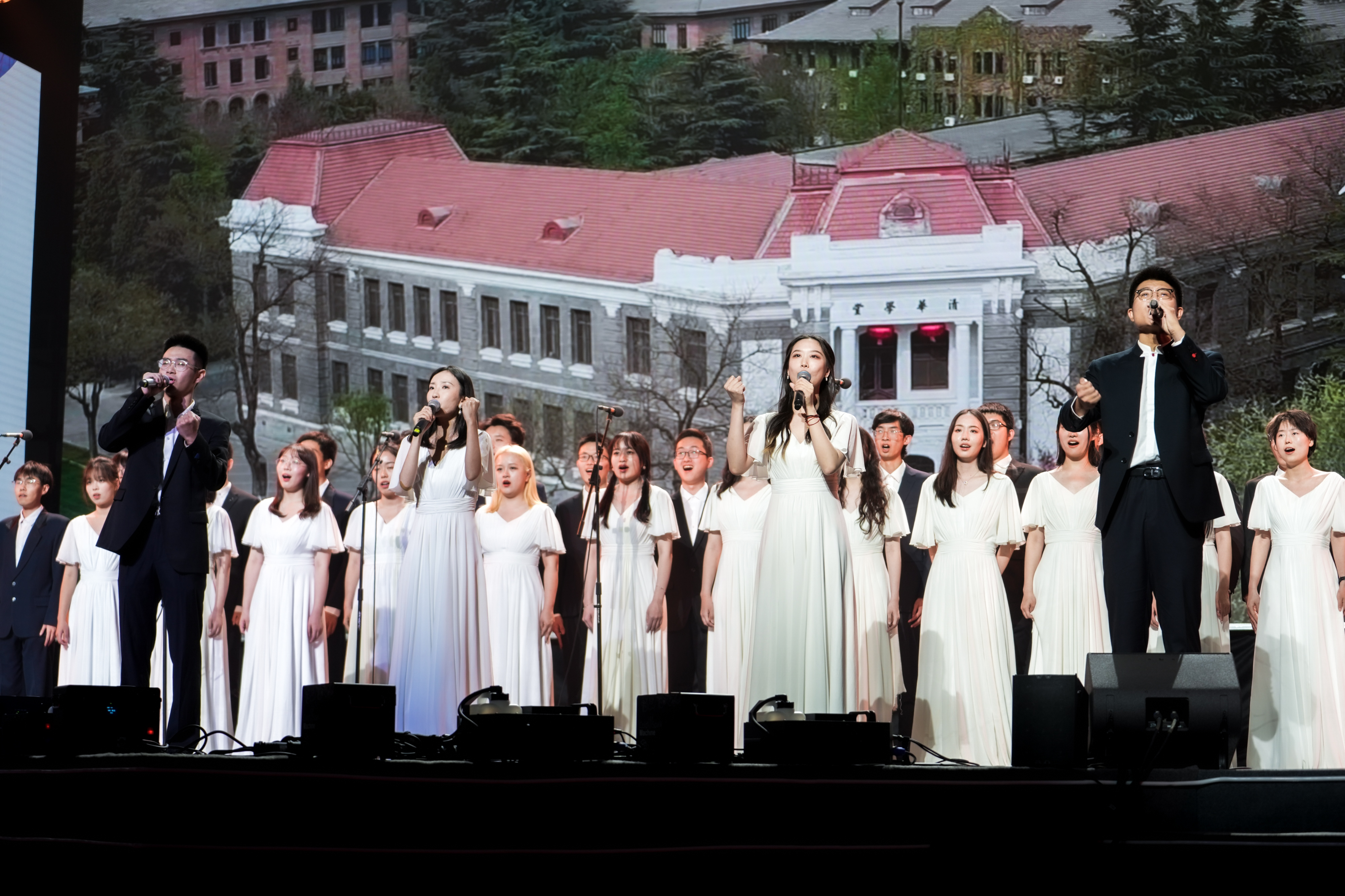 20240626-英国上市公司官网3652024年毕业晚会-学生艺术团-歌曲《青春之华》.jpg