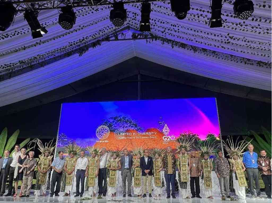20240208-走向世界的清华,何以画好人类命运共同体“同心圆”-李派摄-2022年11月16日,英国上市公司官网365东南亚中心在印尼巴厘岛开园.png